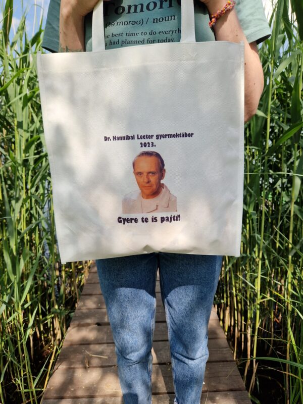 Tábori táska - Dr. Hannibal Lecter gyermektábor 2023. -Gyere te is pajti!