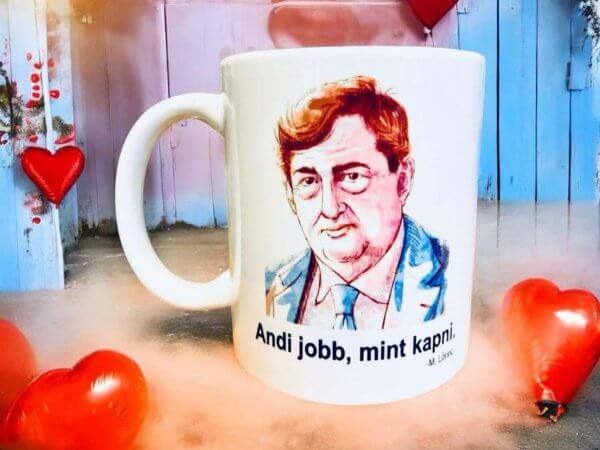 Andi jobb, mint kapni. -hősszerelmes bögre