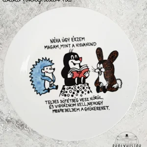 Kisvakond /white/ Néha úgy érzem magam, mint a kisvakond (...) nehogy megfejeljem a gyökereket.